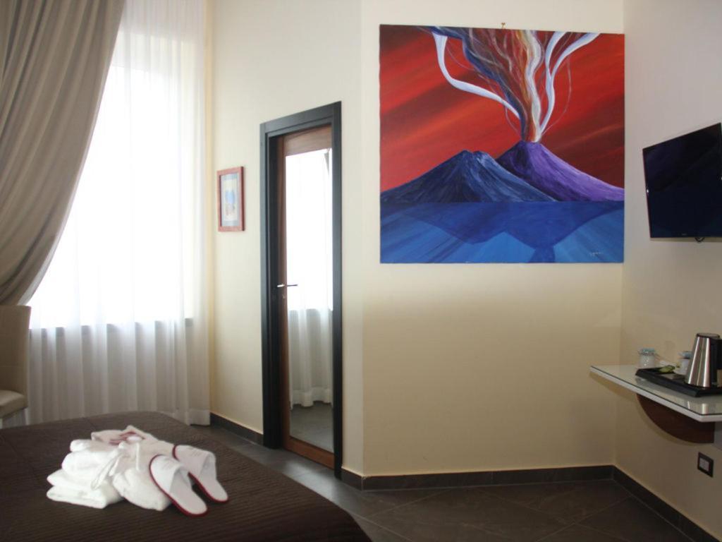 Boutique Hotel Piazza Carita Neapel Exteriör bild