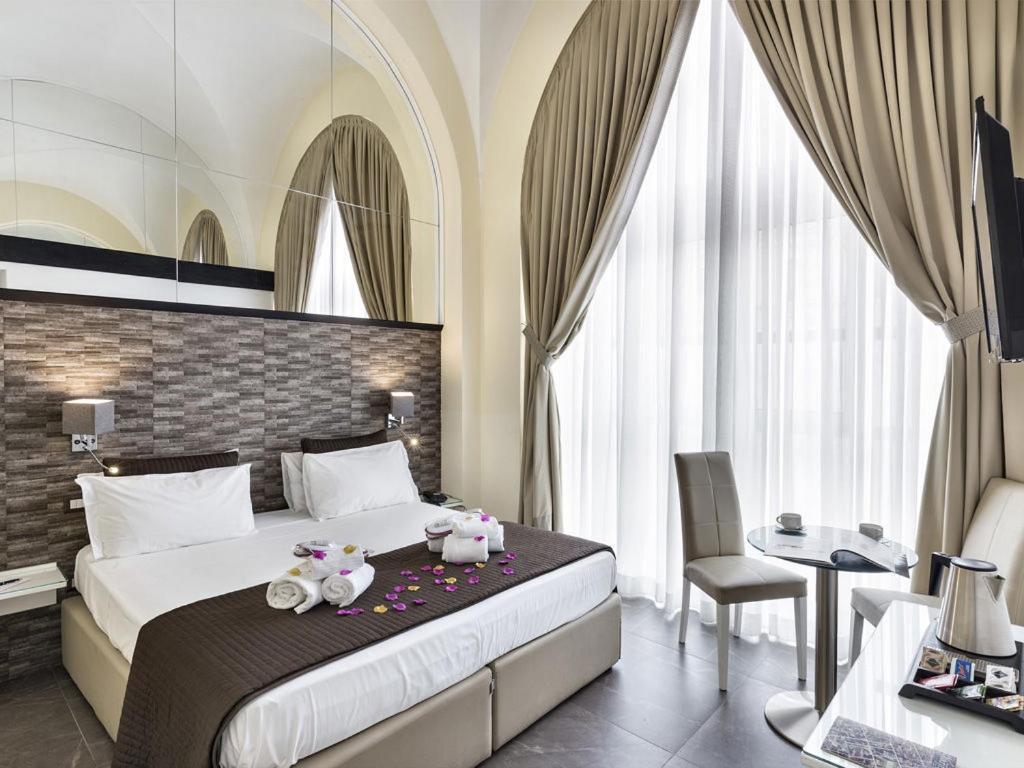Boutique Hotel Piazza Carita Neapel Exteriör bild